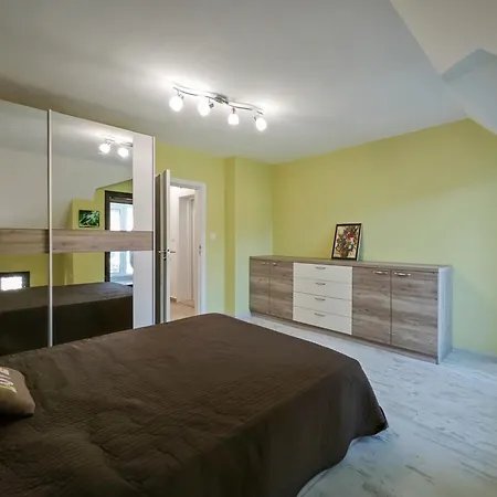 Apartment уютная рядом с центром бургаса Burgas