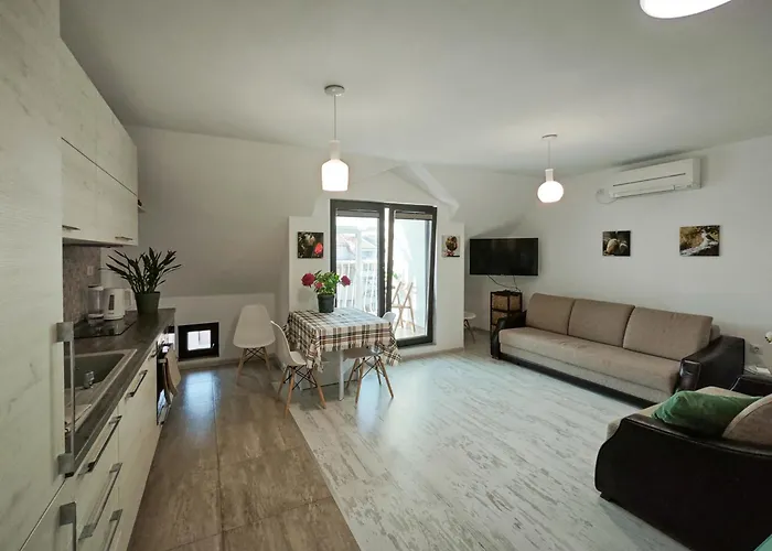 уютная рядом с центром бургаса Апартамент *